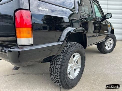 Used 2001 Jeep Cherokee Limited AWD/4WD image 12