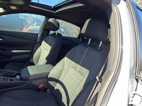 Used 2025 Honda Accord Sport image 17