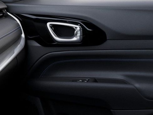 New 2026 Jeep Compass Latitude AWD/4WD image 34