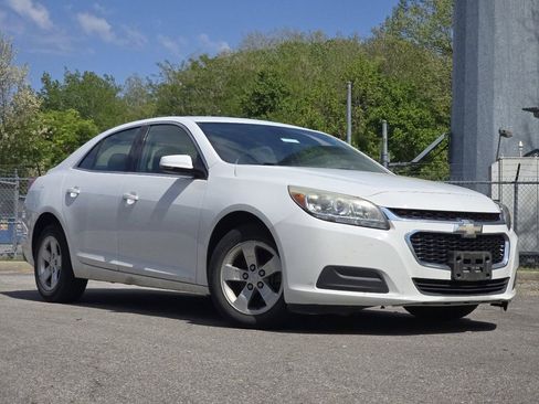 Used 2015 Chevrolet Malibu LT FWD image 1