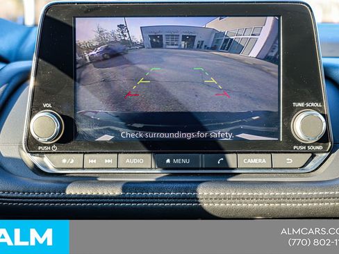 Used 2024 Nissan Rogue SV image 28