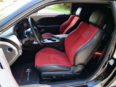 Used 2023 Dodge Challenger R/T Scat Pack RWD image 3