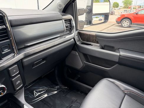Certified 2024 Ford F250 Lariat w/ Lariat Ultimate Package AWD/4WD image 44