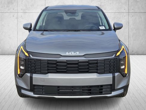 New 2026 Kia Sportage LX image 2