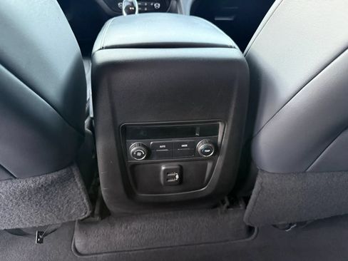 Used 2019 Buick Enclave Essence w/ LPO, Cargo Package FWD image 30