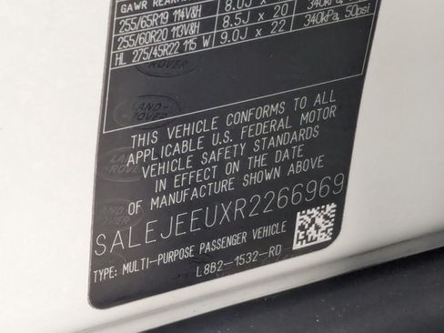 Used 2024 Land Rover Defender 110 S AWD/4WD image 27