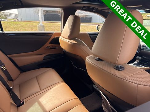 Used 2021 Lexus ES 300h w/ Premium Package image 10