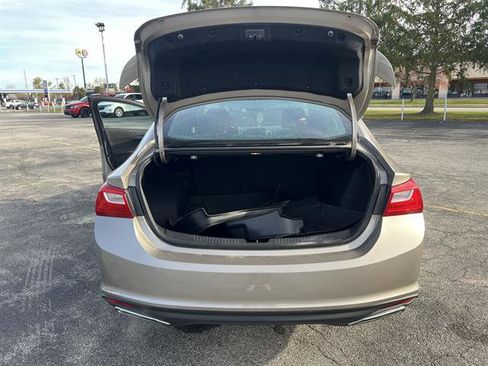 Used 2022 Chevrolet Malibu RS image 18