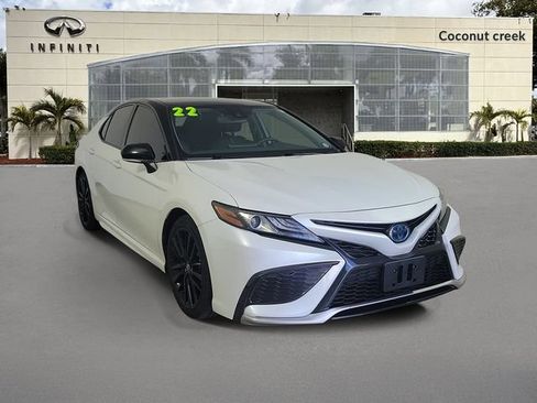 Used 2022 Toyota Camry XSE FWD image 1