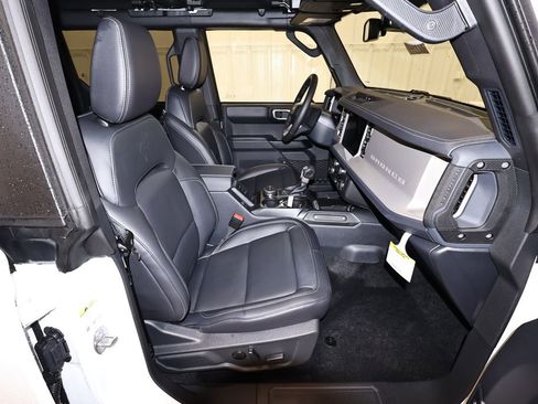 New 2026 Ford Bronco Outer Banks AWD/4WD image 15