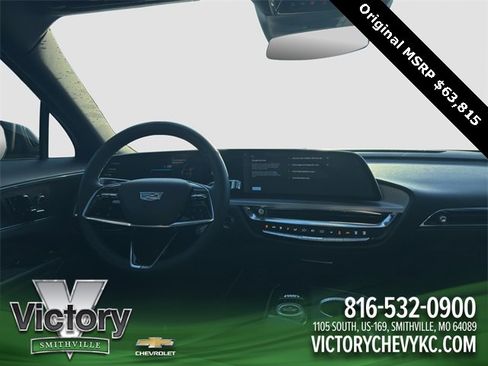 Used 2024 Cadillac Lyriq Sport image 14