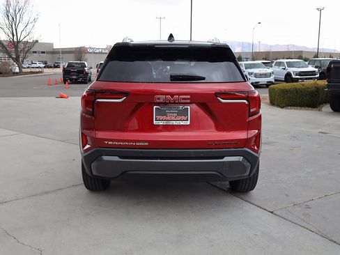 Used 2025 GMC Terrain Elevation w/ Elevation Premium Package image 5