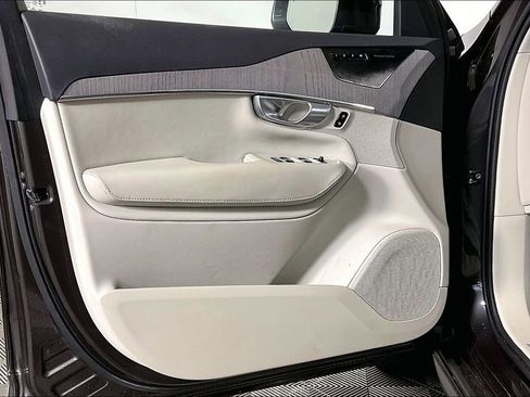 Used 2024 Volvo XC90 T8 Plus w/ Protection Package Premier AWD/4WD image 22