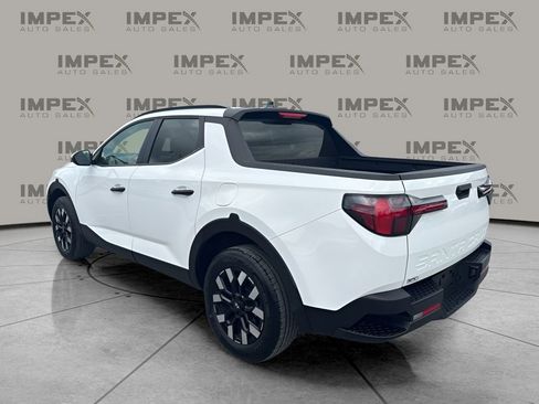Used 2025 Hyundai Santa Cruz SEL FWD image 3