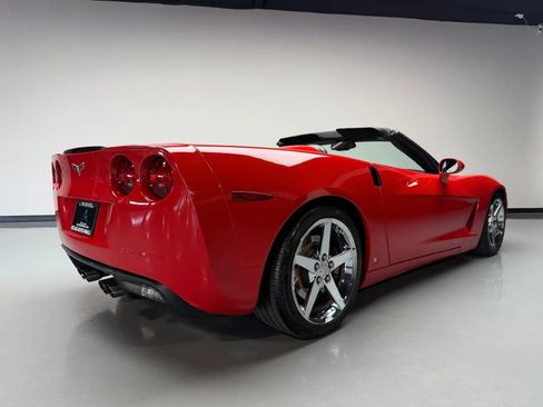Used 2007 Chevrolet Corvette Convertible w/ Preferred Equipment Group RWD image 4