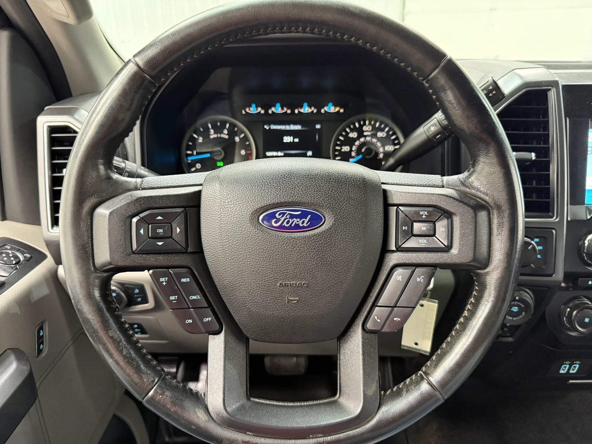 Used 2017 Ford F150 XLT w/ Equipment Group 302A Luxury AWD/4WD image 19