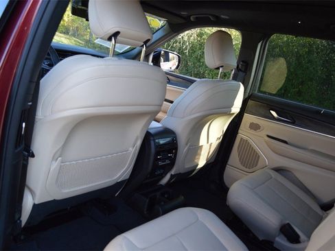 Certified 2023 Jeep Grand Cherokee L Limited w/ Luxury Tech Group II image 32