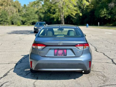 Used 2022 Toyota Corolla LE FWD image 7