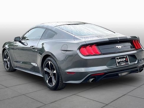 Used 2018 Ford Mustang Coupe RWD image 11