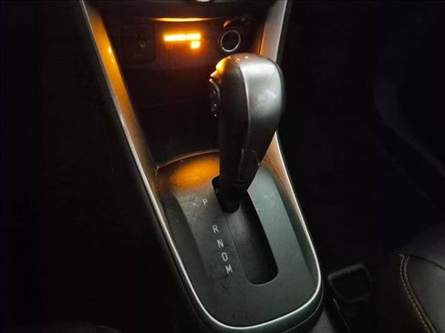 Used 2021 Chevrolet Trax LT w/ Premium Seat Package AWD/4WD image 14