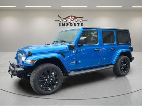 Used 2023 Jeep Wrangler Unlimited Sahara w/ Cold Weather Group AWD/4WD image 1