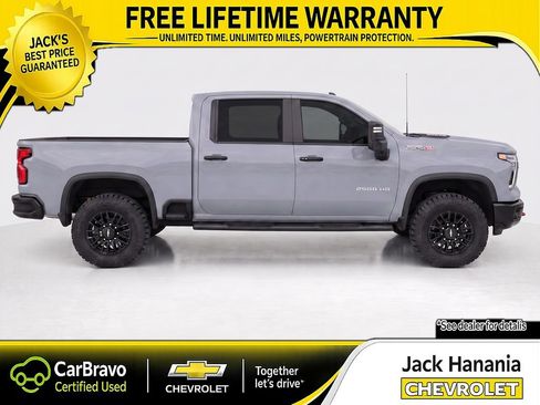 Used 2025 Chevrolet Silverado 2500 ZR2 w/ Technology Package AWD/4WD image 8