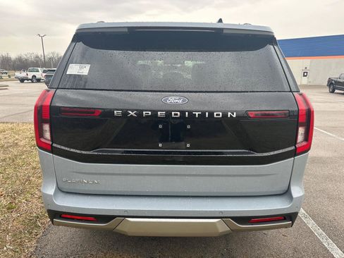 New 2026 Ford Expedition Platinum w/ Driver's Package image 7