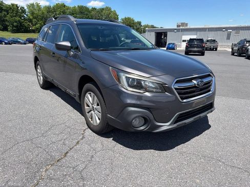 Used 2019 Subaru Outback 2.5i Premium AWD/4WD image 1