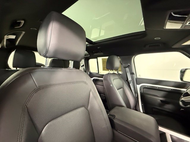 Certified 2025 Land Rover Defender 110 S AWD/4WD image 26