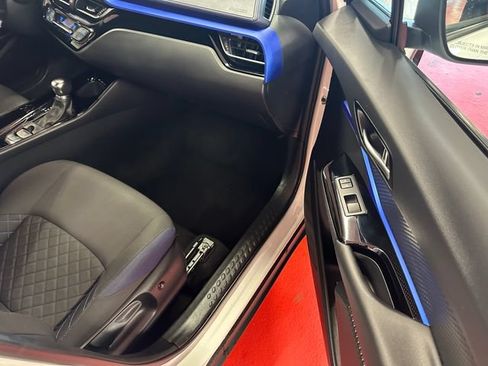 Certified 2022 Toyota C-HR XLE FWD image 15