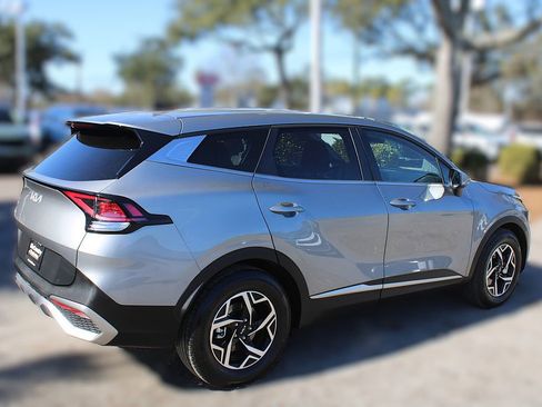 Certified 2024 Kia Sportage LX image 6