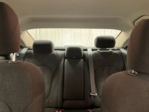 Used 2016 Chrysler 200 Limited image 20