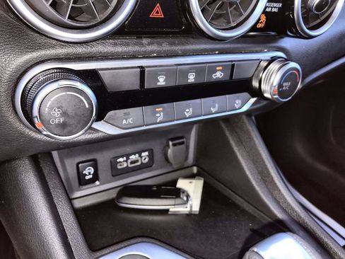 Used 2024 Nissan Sentra SV image 18