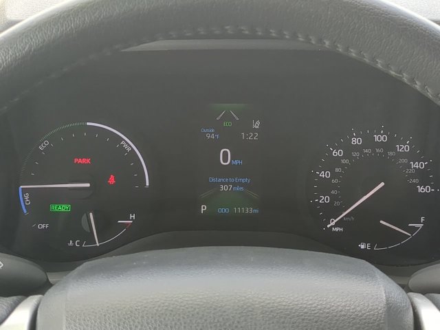 Certified 2024 Toyota Sienna XLE FWD image 33