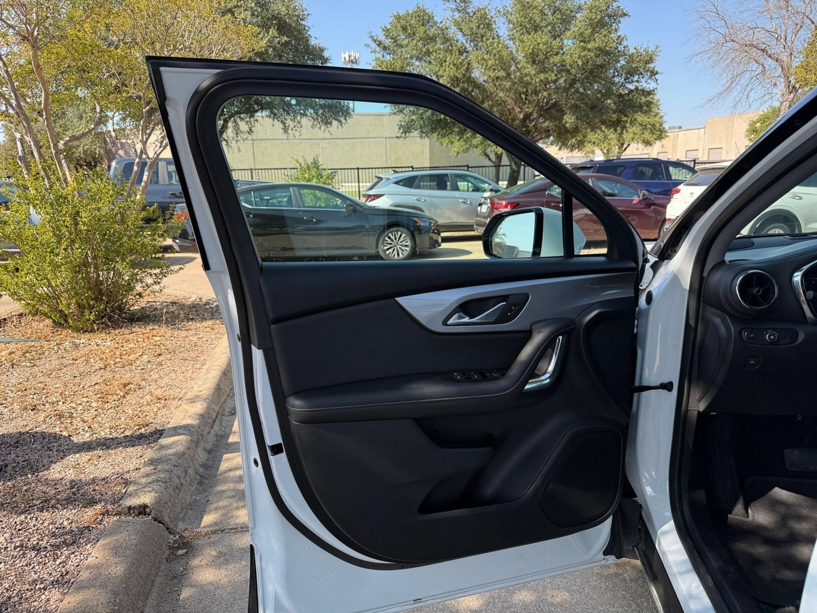 Used 2026 Chevrolet Blazer LT FWD image 18