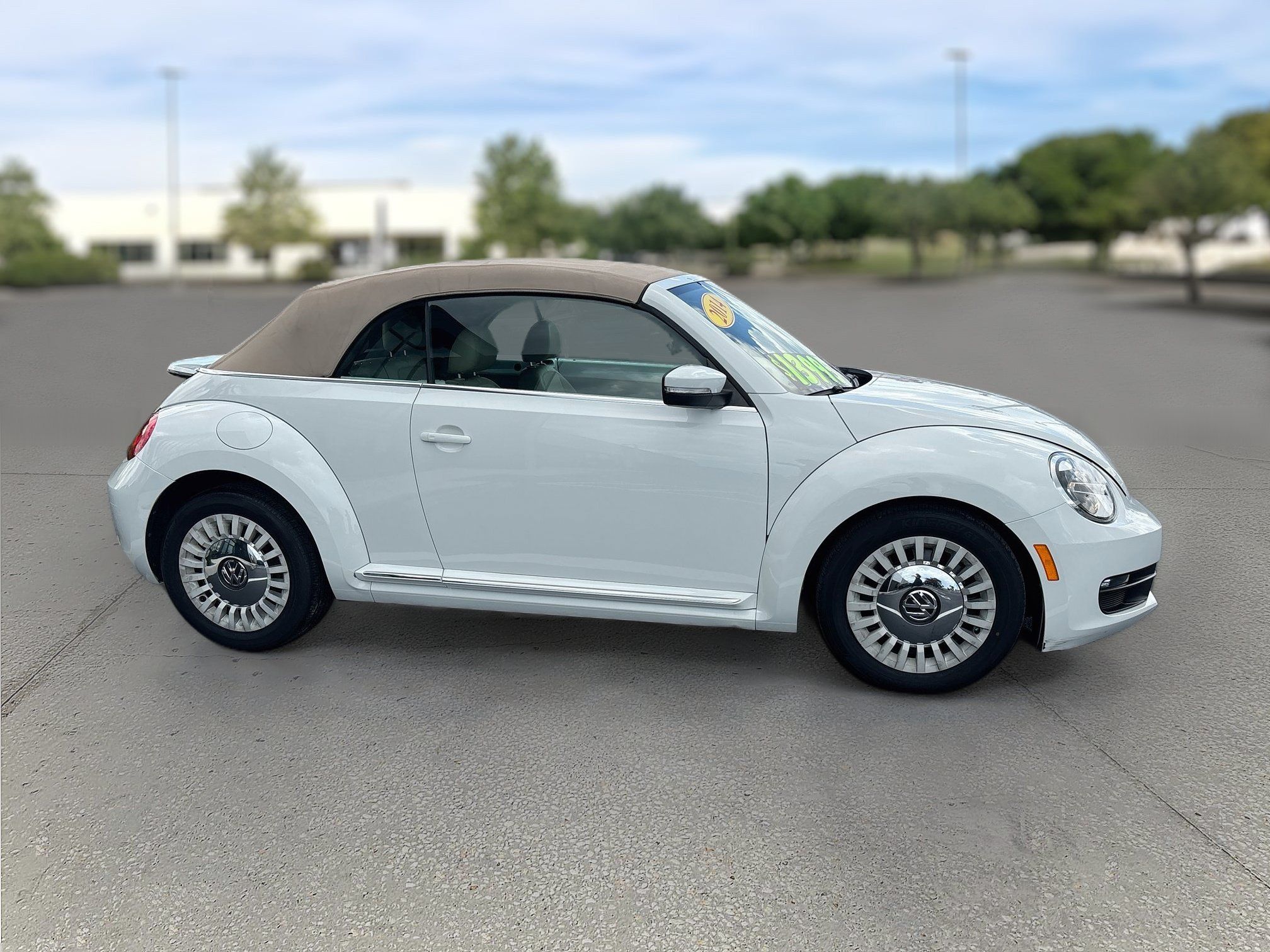 Used 2014 Volkswagen Beetle 1.8T FWD image 4