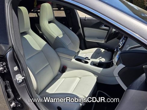 Used 2018 Mercedes-Benz CLA 250 4MATIC image 20