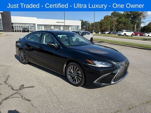 Used 2024 Lexus ES 300h Ultra Luxury w/ Accessory Package (Z2) FWD image 5