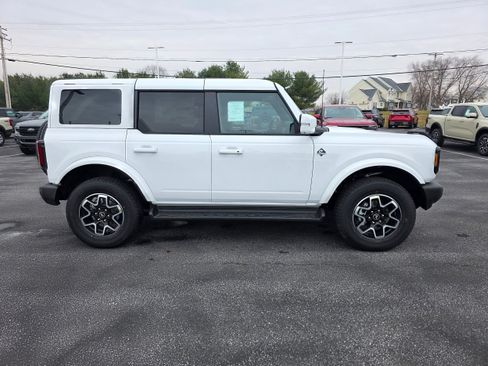 New 2025 Ford Bronco Outer Banks image 6