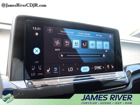 Used 2024 Volkswagen Atlas Cross Sport SE FWD image 33