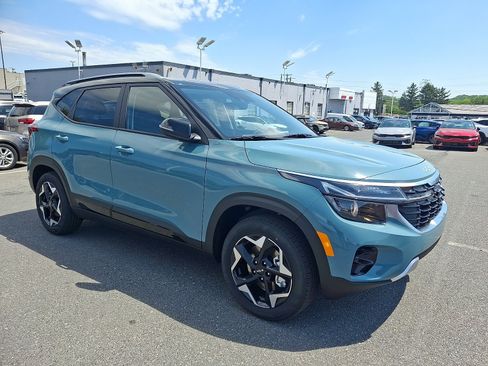 New 2026 Kia Seltos S AWD/4WD image 2