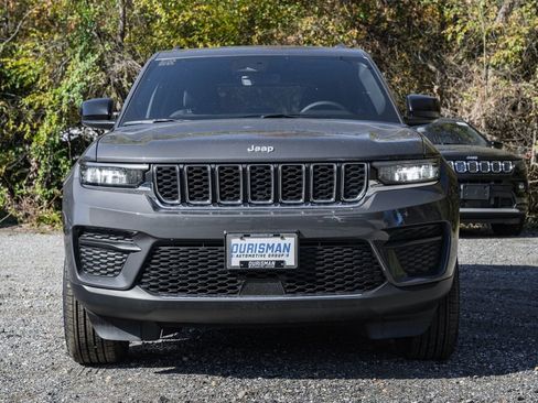 New 2025 Jeep Grand Cherokee Laredo X w/ Luxury Tech Group I image 2