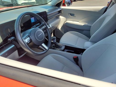 Used 2024 Hyundai Kona SEL FWD image 3