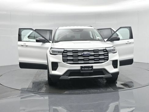 New 2026 Ford Explorer Active RWD image 31