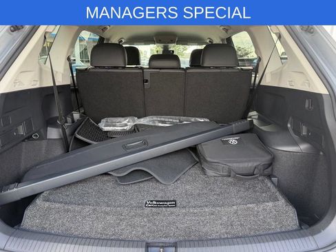 Used 2023 Volkswagen Tiguan SE FWD image 16