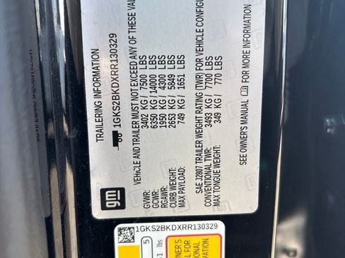 Used 2024 GMC Yukon SLT w/ SLT Premium Package AWD/4WD image 34