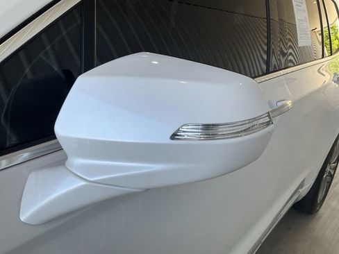 Used 2021 Cadillac XT6 Premium Luxury AWD/4WD image 2