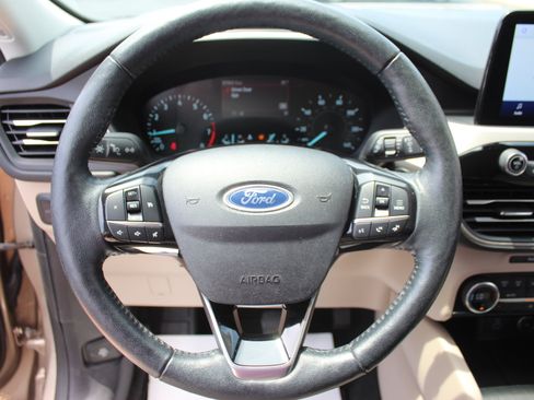 Used 2021 Ford Escape SEL FWD image 17