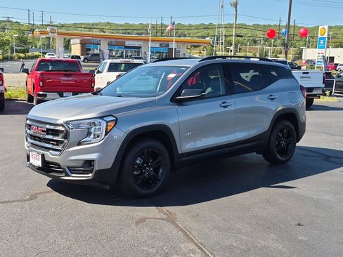 Used 2023 GMC Terrain AT4 AWD/4WD image 8
