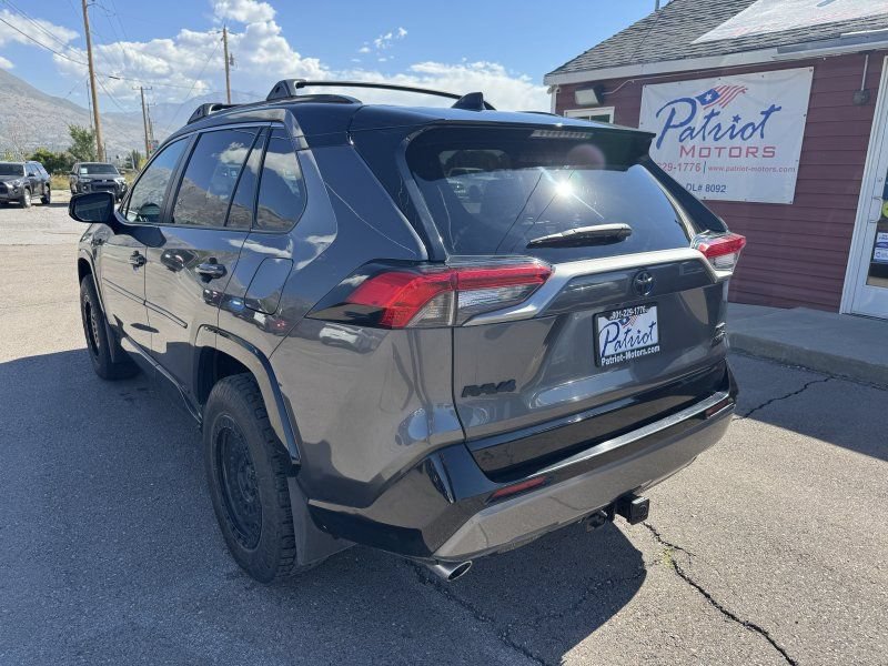 Used 2021 Toyota RAV4 XSE AWD/4WD image 3